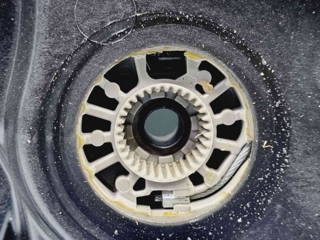 Macara electrica geam stanga fata Volvo XC60 [Fabr 2008-2017] 30753327