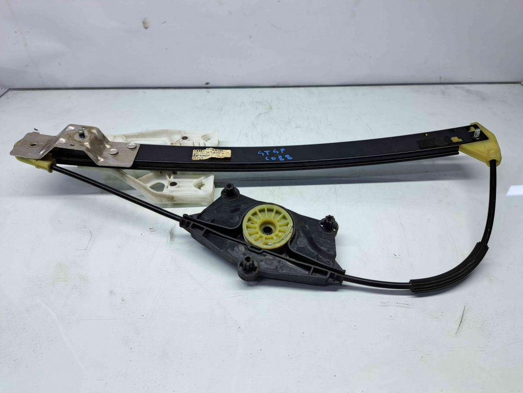 Macara electrica geam stanga spate Audi A4 (8K5, B8) Avant [Fabr 2008-2015] 8K0839461
