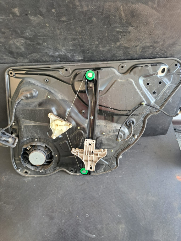 Macara electrica geam stanga spate Volkswagen Passat B6 Variant (3C5) [Fabr 2005-2010] - COD 3C4839755H