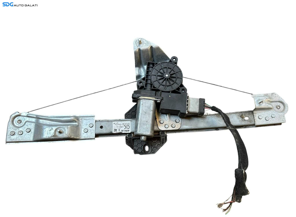Macara Electrica Stanga Fata cu Motoras Dacia Logan 2 2012 - 2020 Cod 807211440R [V0595]