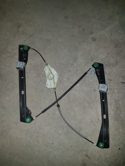 Macara electrica usa dreapta fata vw golf 6 variant