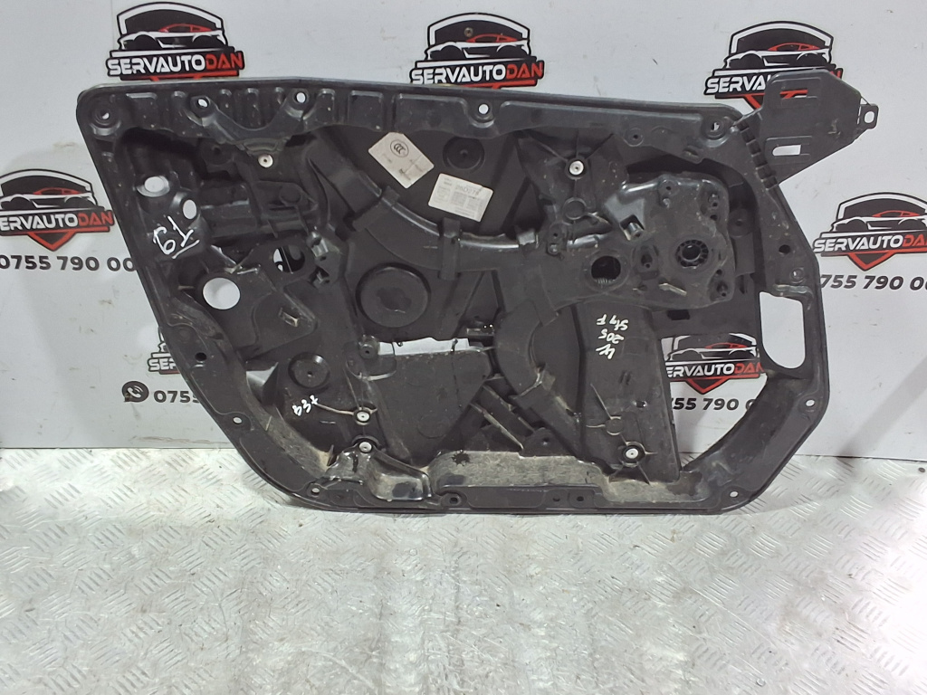 Macara electrica usa fata stanga Mercedes-Benz C-Class (2014->) [W205] 1.6 Motorina 2016, A2057220170 / A2050047099