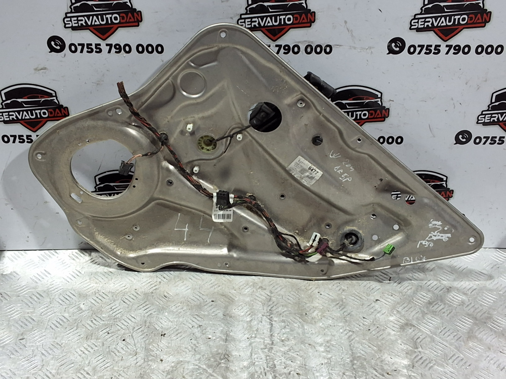 Macara electrica usa spate dreapta Mercedes-Benz C-class facelift (2011-2014) [w204] 2.2 Motorina 2012, A2048204302