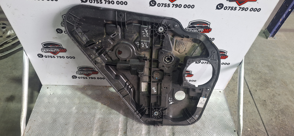 Macara electrica usa spate stanga Hyundai Santa Fe 3 (2012->) 2.2 Motorina 2018, 83470-2W050