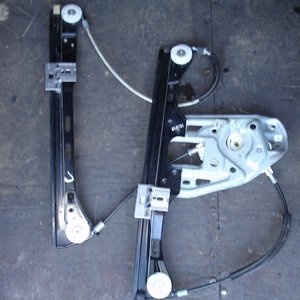 Macara fata mercedes c class w203 an 2001-2006