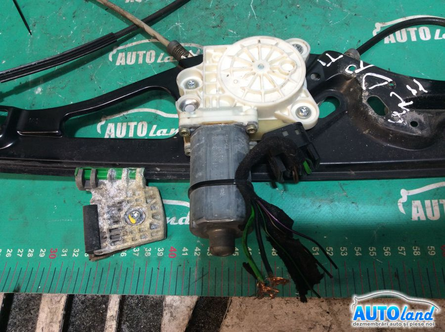 Macara Geam A2117200246 Dreapta Fata Mercedes-Benz E-CLASS W211 2002-2008