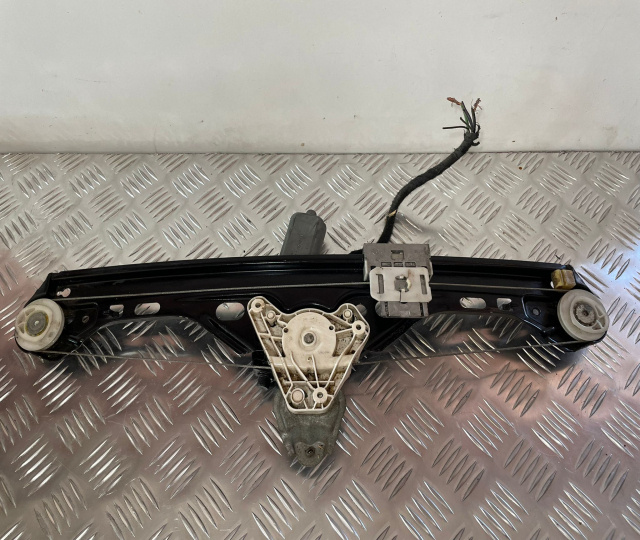 Macara geam Bosch stanga spate + motoras 0130822008/A2038202942 Mercedes-Benz C-Class W203 [2000 - 2004]