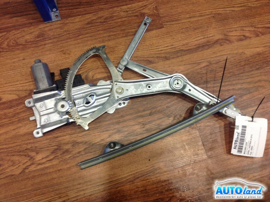 Macara Geam Dreapta Far Elec+motoras Opel ASTRA H GTC 2005