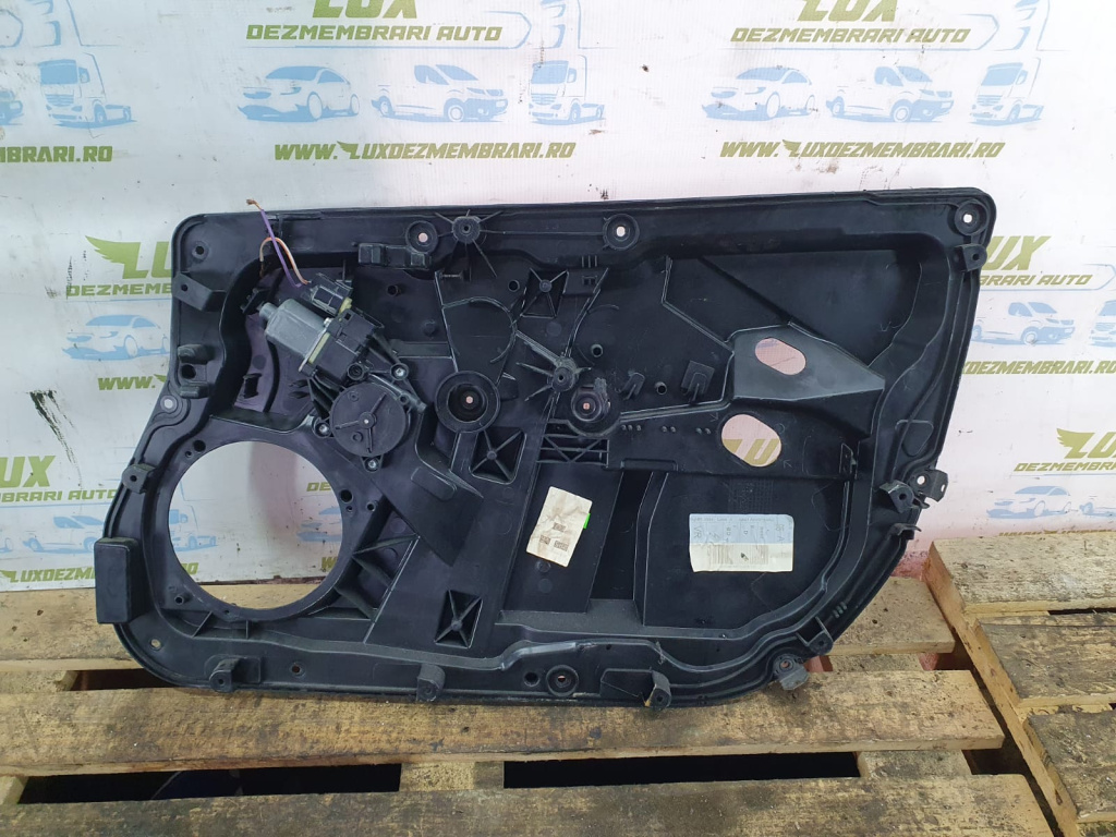 Macara geam dreapta fata 8a61a045h16ag Ford Fiesta 6 [2008 - 2013] 1.4 tdci KVJA