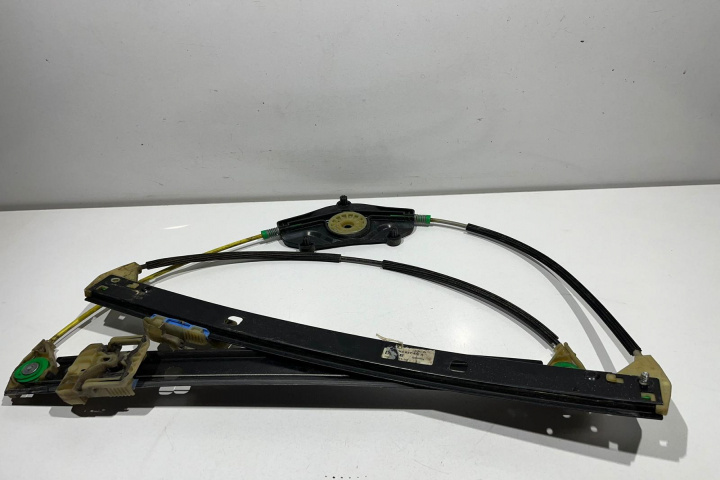 Macara geam dreapta fata 8K0837462A Audi A4 B8/8K [2007 - 2011]