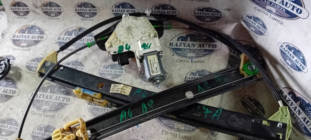 Macara geam dreapta fata Audi A4 B8 2010