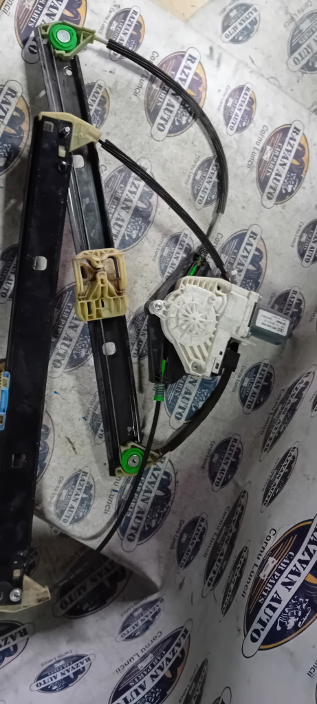 Macara geam dreapta fata Audi A4 B8 2012