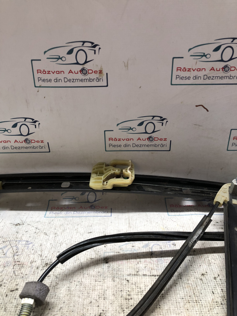 Macara geam dreapta fata Audi Q3 2013, 8K0959802B