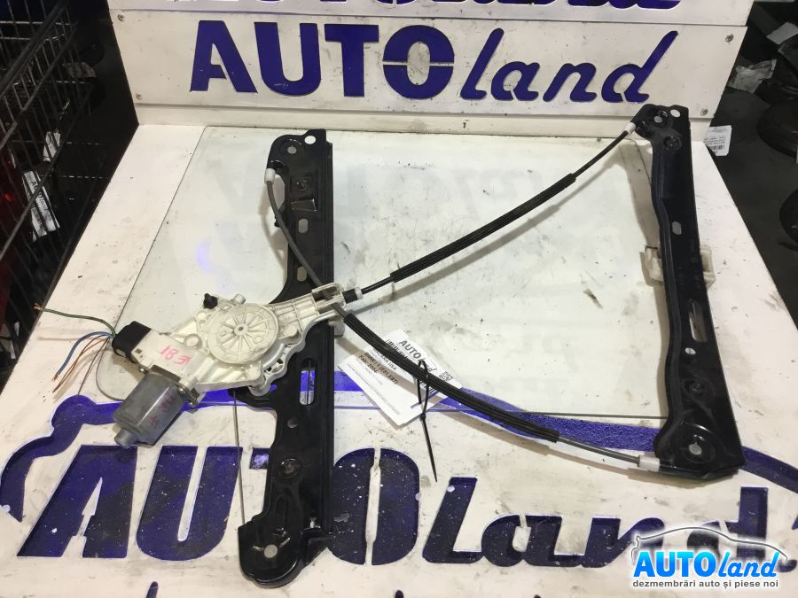 Macara Geam Dreapta Fata BMW 1 E81,E87 2004