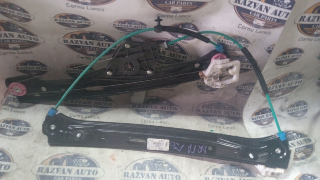 Macara geam dreapta fata BMW F30 2013, 724256208