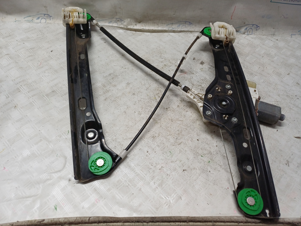 Macara geam dreapta fata BMW Seria 3 E90 - Motorina 2011, -