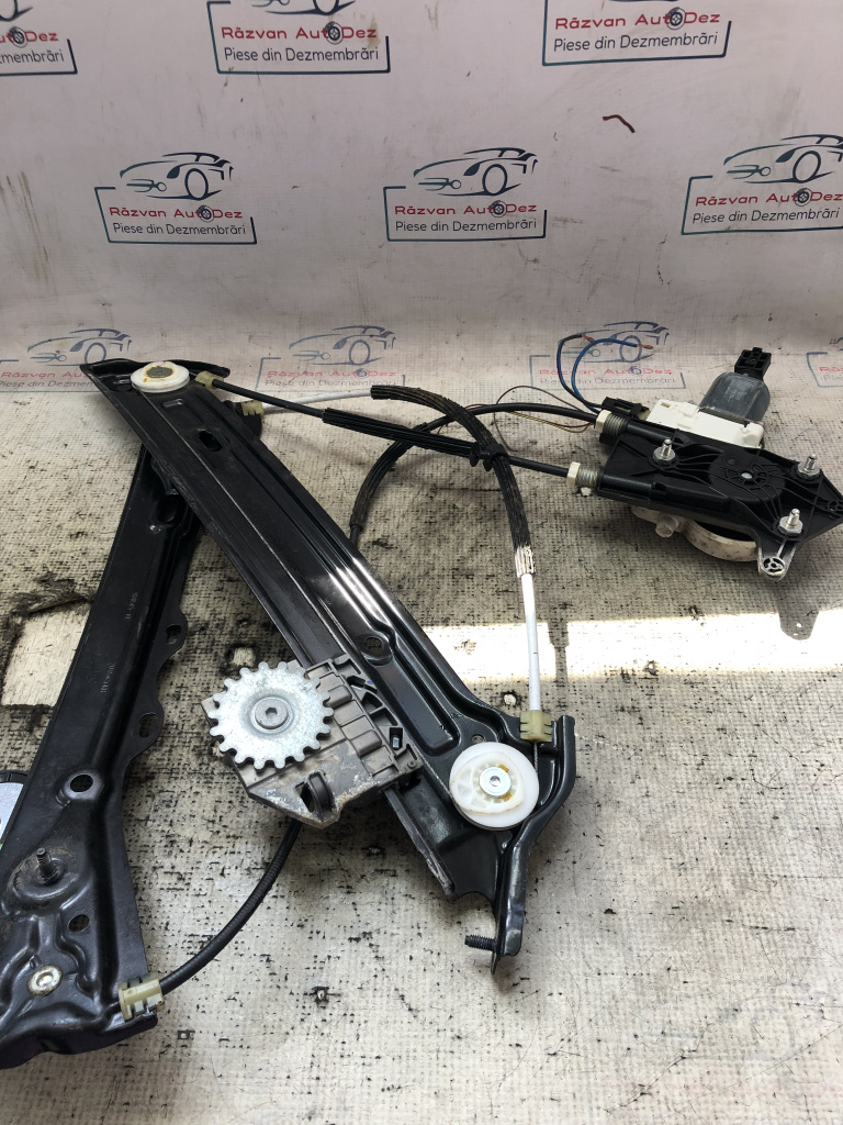 Macara geam dreapta fata BMW Seria 4 F36 2016, 732632807