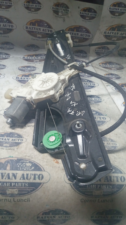 Macara geam dreapta fata BMW X1 2010