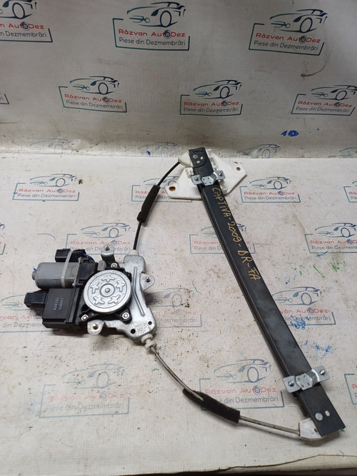 Macara geam dreapta fata Chevrolet Captiva - Benzina 2009, 96673004
