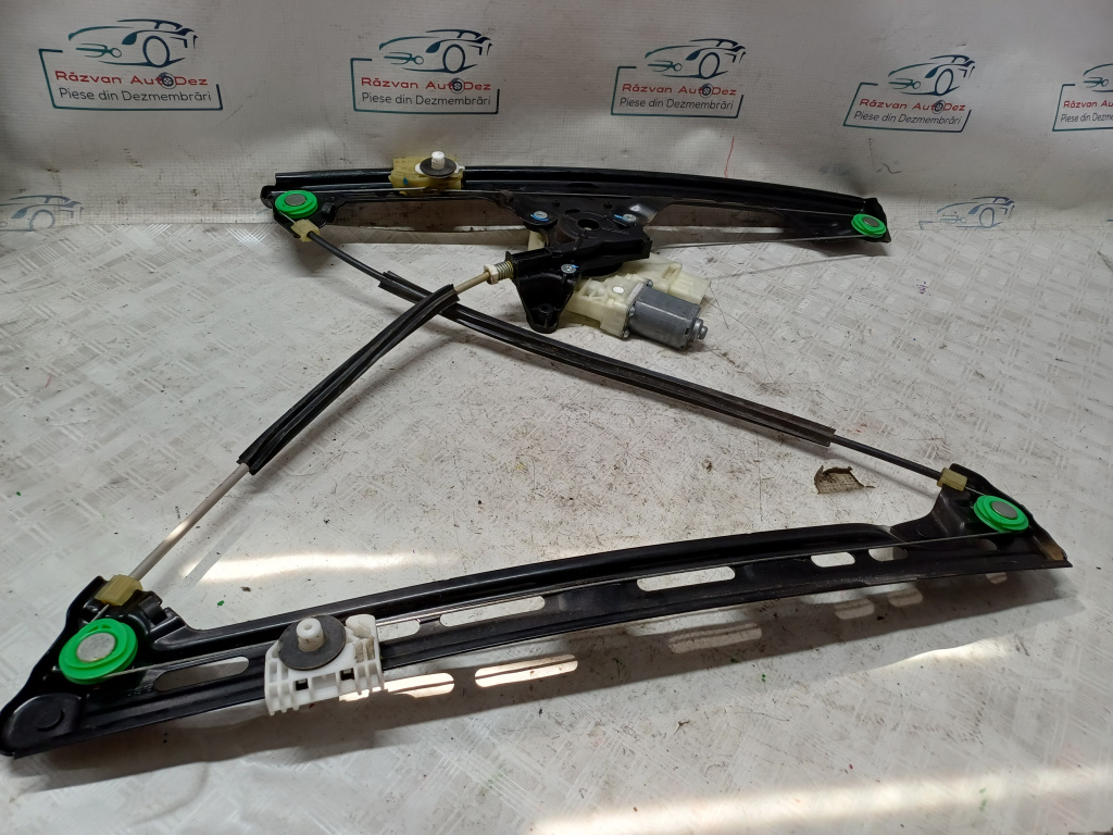 Macara geam dreapta fata Citroen C4 Picasso - Benzina 2015, 9675924680