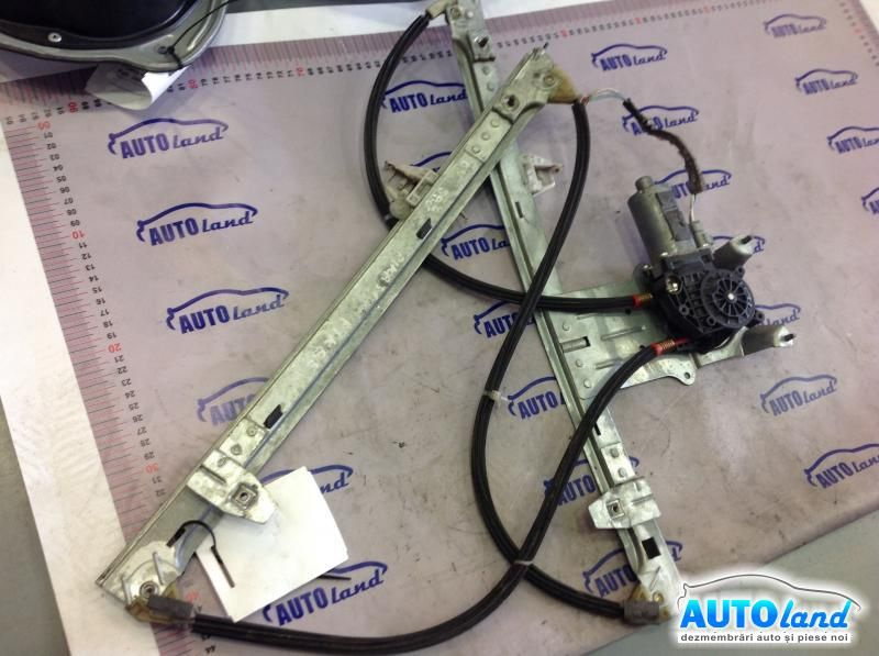Macara Geam Dreapta Fata Citroen XSARA PICASSO N68 1999