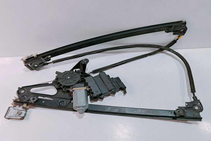 Macara geam dreapta fata cu motoras YM21A23200AA / 7M3837402 Volkswagen VW Sharan [facelift] [2000 - 2003]