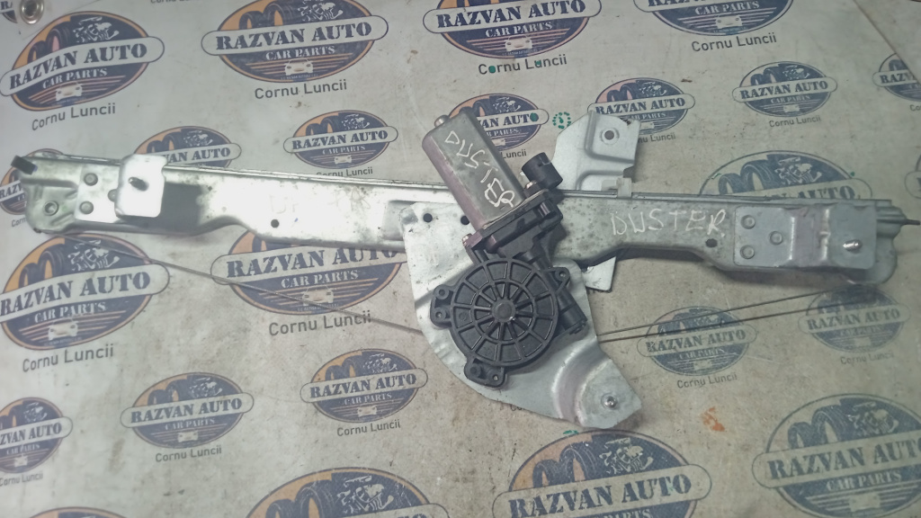 Macara geam dreapta fata Dacia Duster 2013, 807207961R