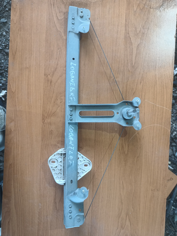 Macara Geam Dreapta Fata Dacia Logan (Ls) 2004-2012 4 Portiere Manuala