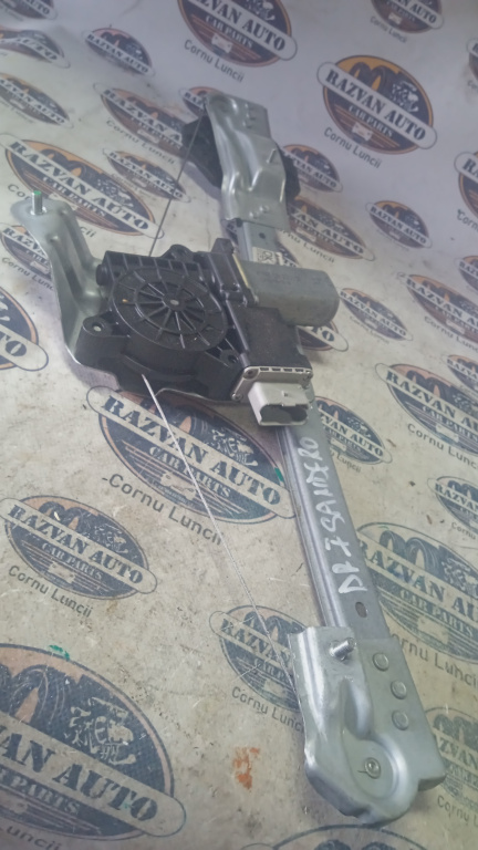 Macara geam dreapta fata Dacia Sandero 2018, 807206842R