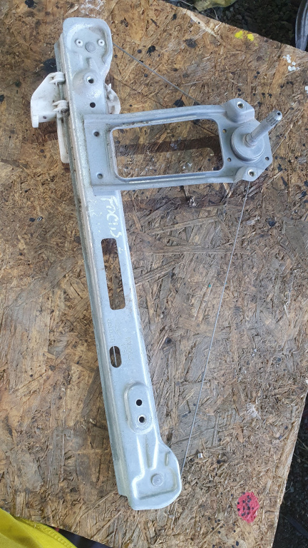 Macara Geam Dreapta Fata Ford Focus Mk 1 1998-2004 Manuala