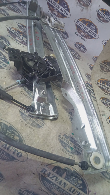 Macara geam dreapta fata Ford Kuga 2014