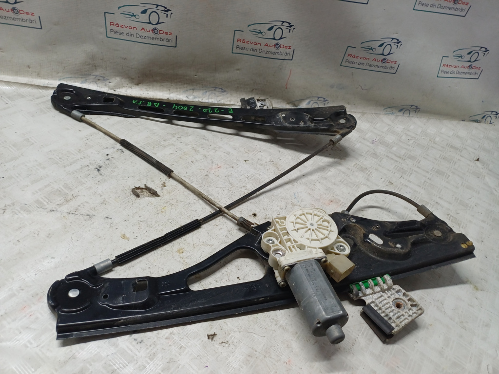 Macara geam dreapta fata Mercedes E Class w211 - Motorina 2002, A2118203042