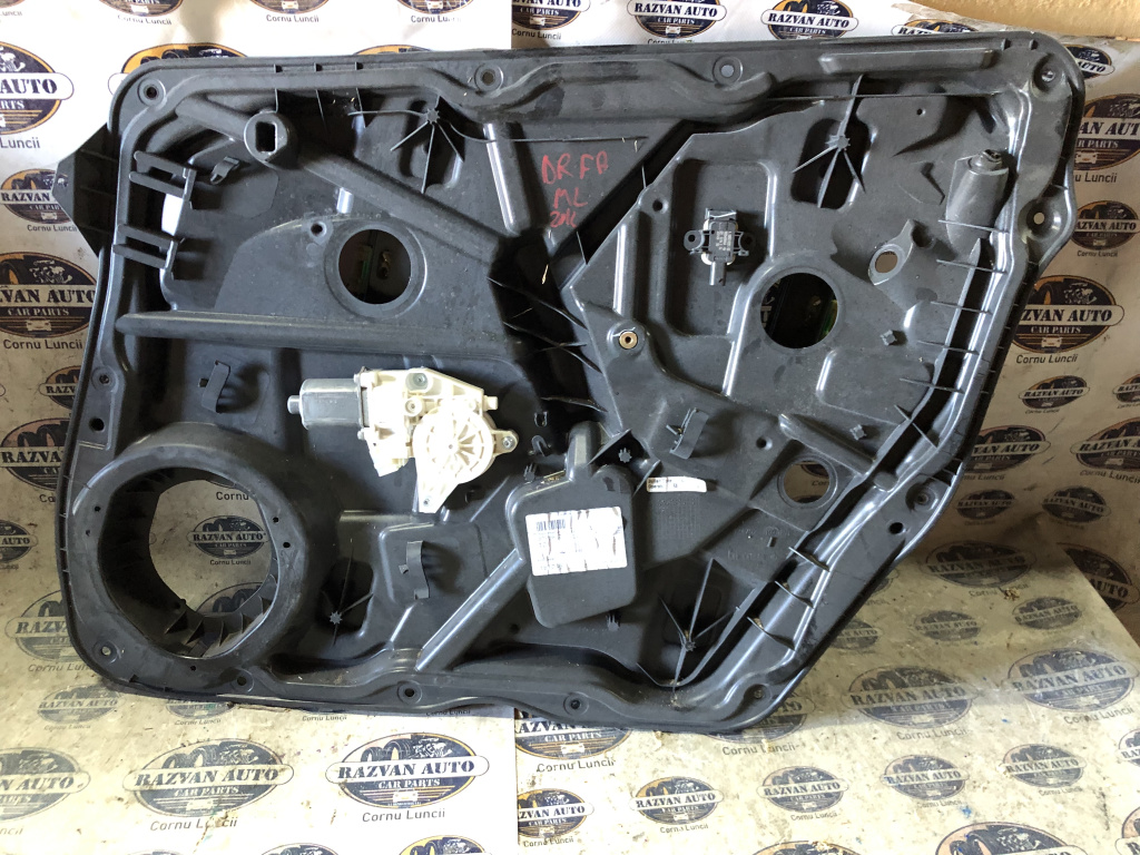 Macara geam dreapta fata Mercedes ML 2012