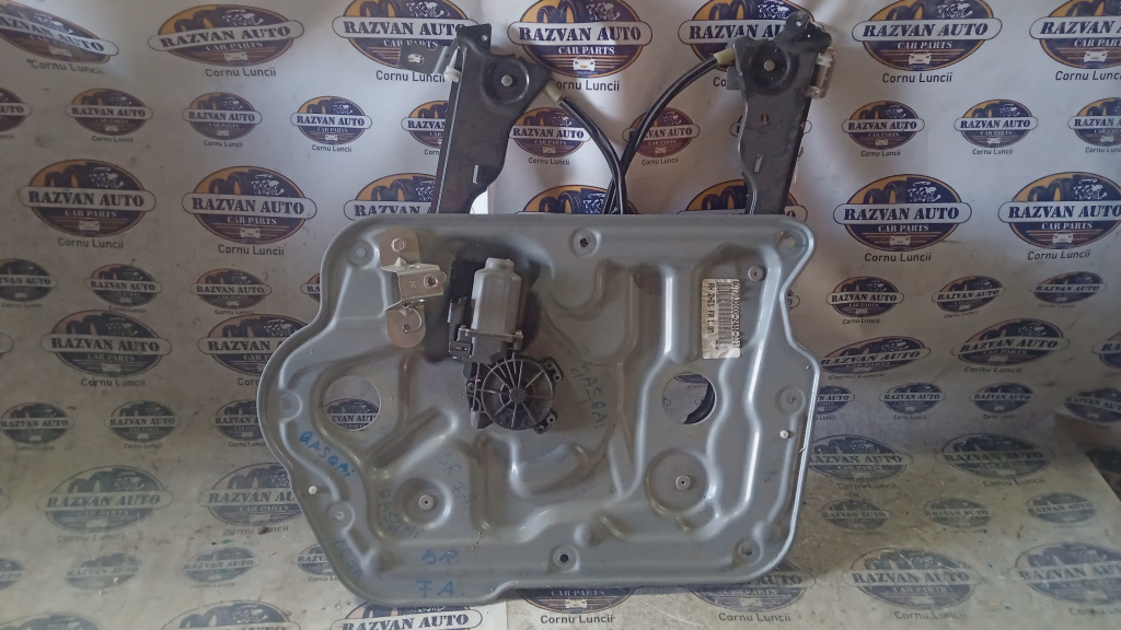 Macara geam dreapta fata Nissan Qashqai 2011