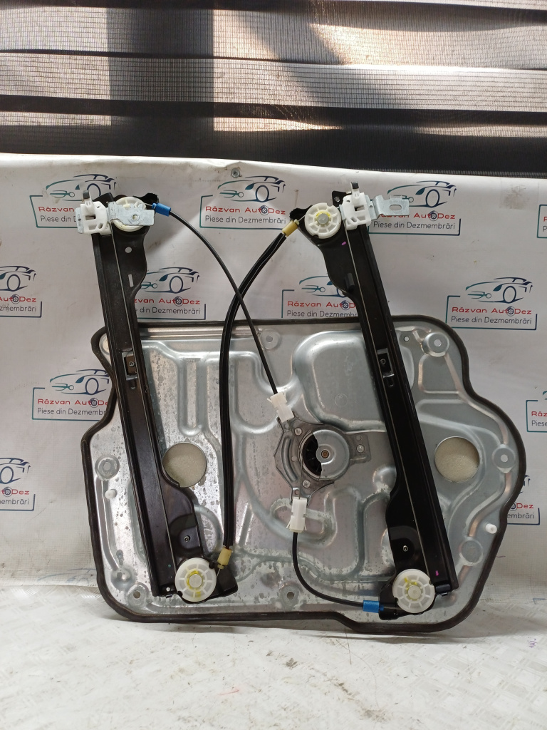 Macara geam dreapta fata Nissan Qashqai - Motorina 2013, -