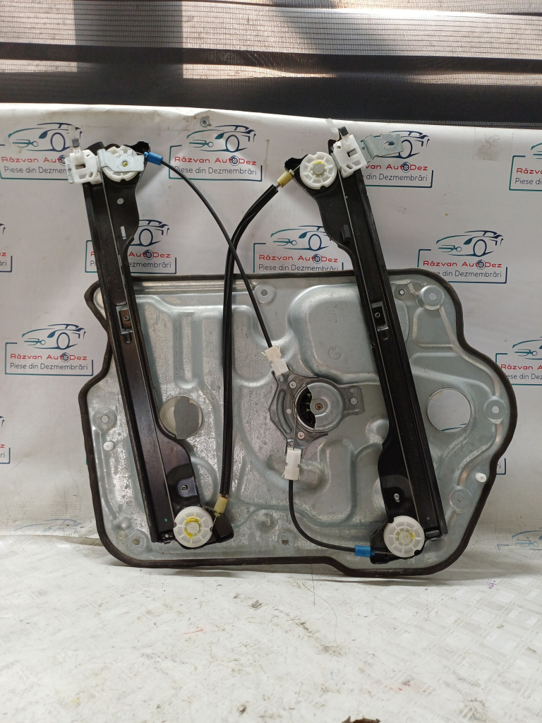 Macara geam dreapta fata Nissan Qashqai - Motorina 2013, -