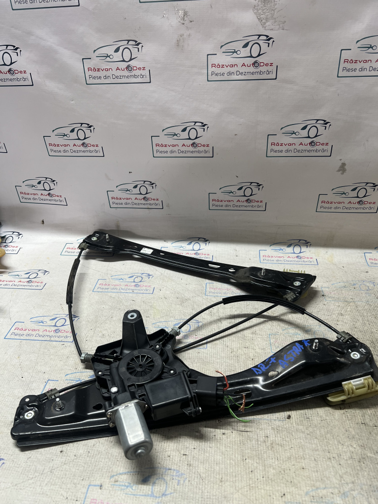 Macara geam dreapta fata Opel Astra K 2016, 13406674