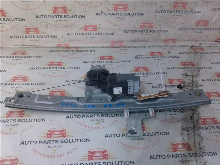 Macara geam dreapta fata PEUGEOT 207 1.4 HDI an fabr. 2008