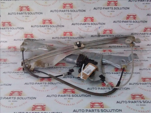 Macara geam dreapta fata RENAULT CLIO 3 an fabr.2011