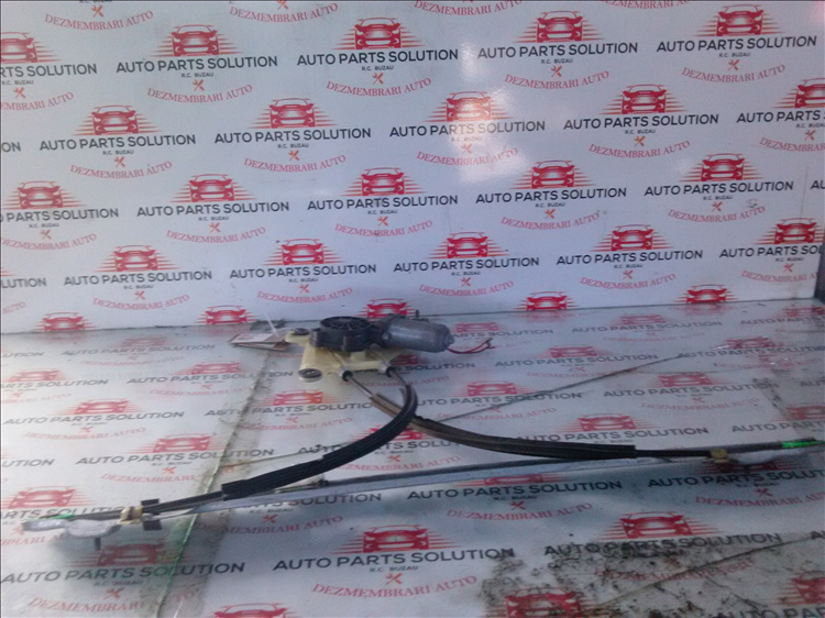 Macara geam dreapta fata RENAULT MASTER an fabr. 2012
