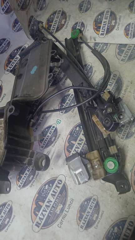 Macara geam dreapta fata Seat Leon 2006, 1P0837402C