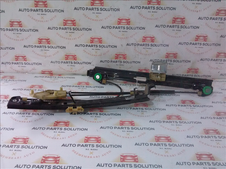 Macara geam dreapta fata SEAT LEON an fabr. 2008