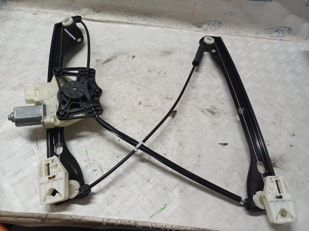 Macara geam dreapta fata Skoda Fabia 3 Break 1.4 Motorina 2016, 6V0837462C / 5JA959812K