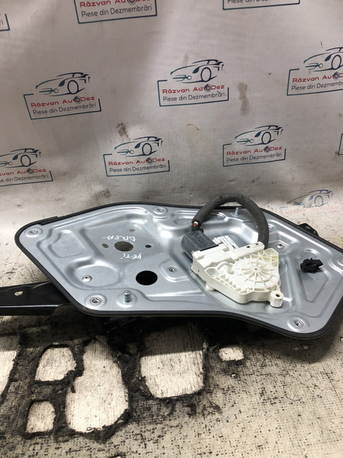 Macara geam dreapta fata Skoda Yeti 2014, 5L0837402A