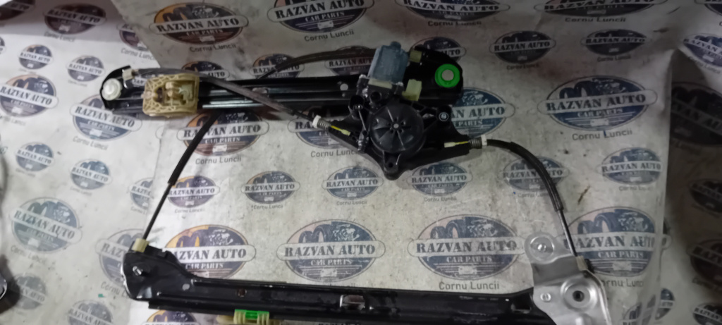 Macara geam dreapta fata Volkswagen Golf 7 2014