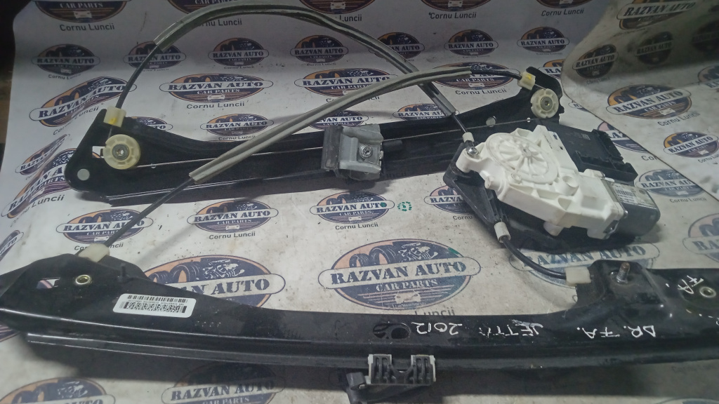 Macara geam dreapta fata Volkswagen Jetta 2012, 5C6837462E