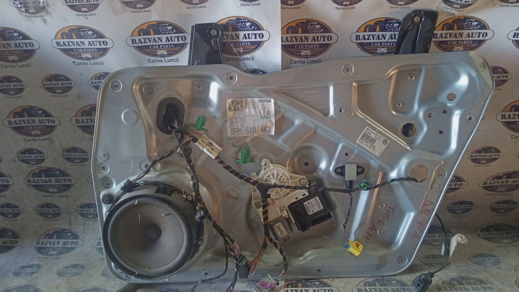 Macara geam dreapta fata Volkswagen Tiguan 2009, 5N2837730B