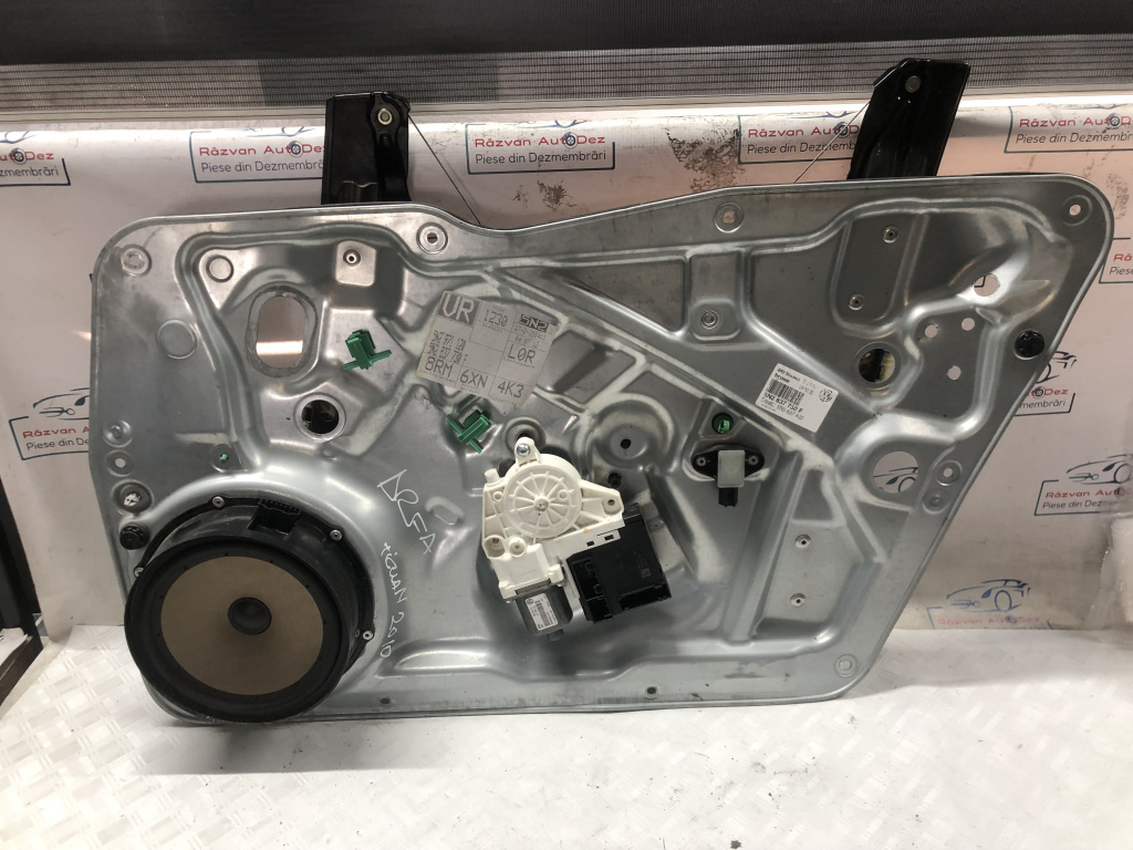 Macara geam dreapta fata Volkswagen Tiguan - Motorina 2010, 5N2837730F