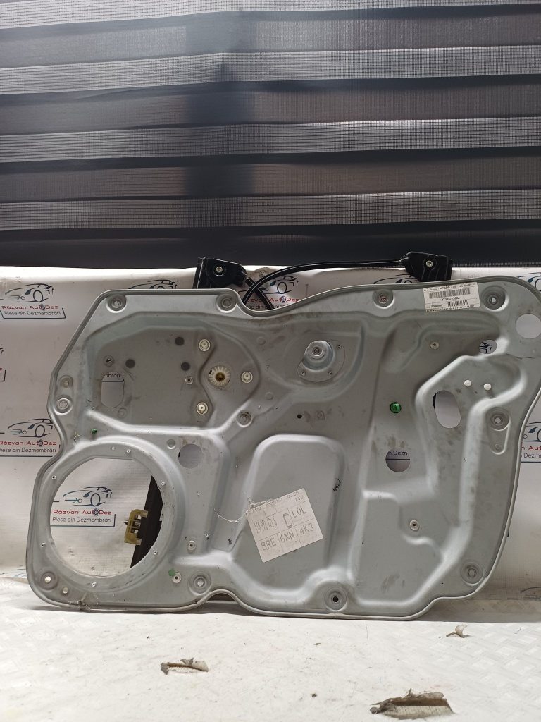 Macara geam dreapta fata Volkswagen Touran - Motorina 2005, 1T0837730A