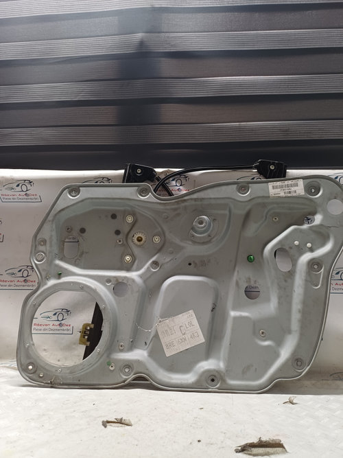 Macara geam dreapta fata Volkswagen Touran - Motorina 2005, 1T0837730A